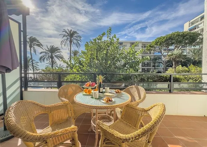 Skol 1A- 2 Bedrooms Sea Views